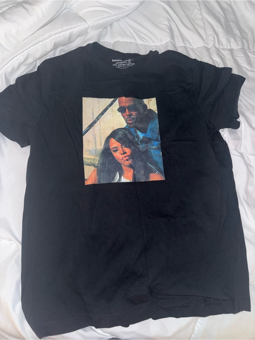 Banana Republic Black Tee w/photo of Aaliyah and DMX with print on back